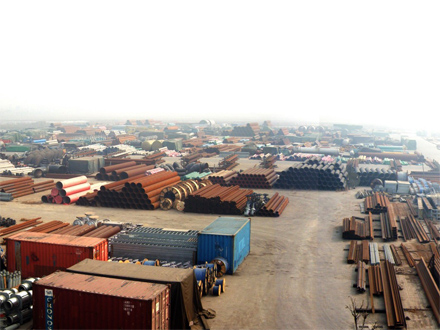 1630309402530381.jpg 临港 堆场.jpg